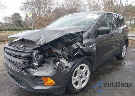 2017 Ford Escape S z USA, uszkodzony, nr VIN 1FMCU0F7XHUD44280